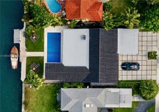 1560 Cleveland Rd, Miami Beach, FL 33141