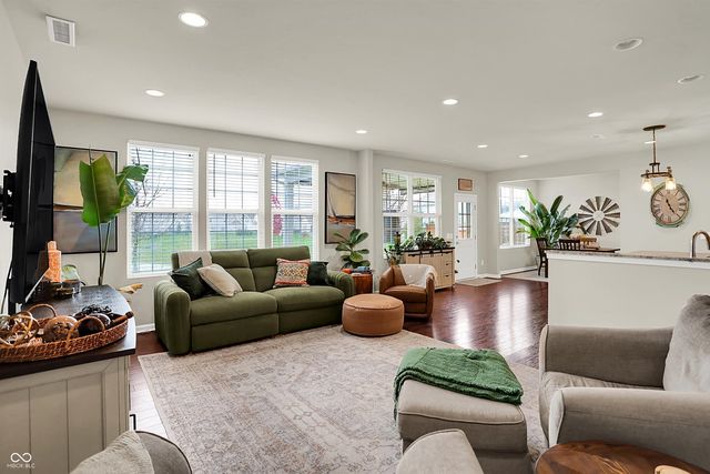 6658 Park Grove Boulevard, Whitestown, IN 46075