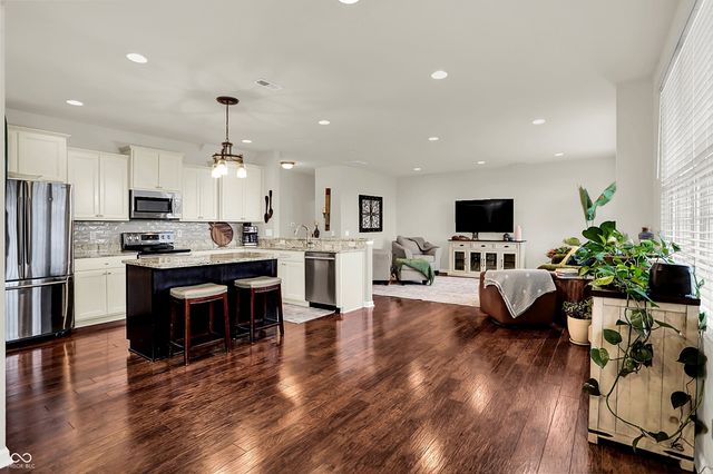 6658 Park Grove Boulevard, Whitestown, IN 46075
