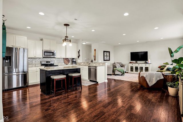 6658 Park Grove Boulevard, Whitestown, IN 46075