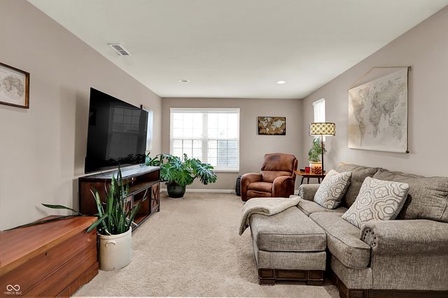 6658 Park Grove Boulevard, Whitestown, IN 46075