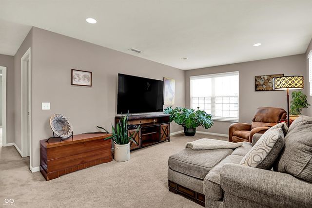 6658 Park Grove Boulevard, Whitestown, IN 46075