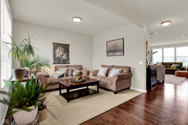 6658 Park Grove Boulevard, Whitestown, IN 46075