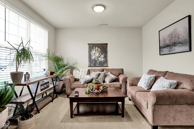 6658 Park Grove Boulevard, Whitestown, IN 46075