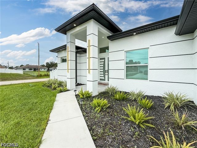4704 Karen AVE S, Lehigh Acres, FL 33976