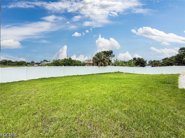 4704 Karen AVE S, Lehigh Acres, FL 33976