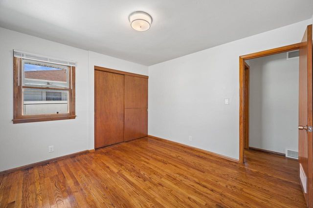 6531 N LANDERS STREET, Milwaukee, WI 53223