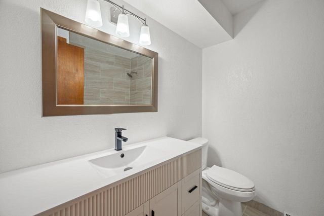 6531 N LANDERS STREET, Milwaukee, WI 53223