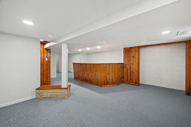 6531 N LANDERS STREET, Milwaukee, WI 53223