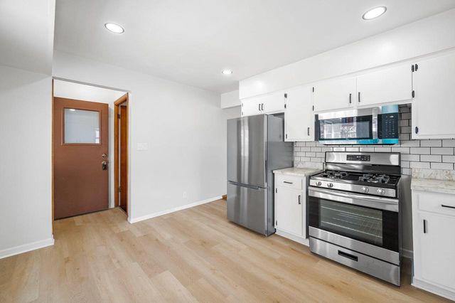 6531 N LANDERS STREET, Milwaukee, WI 53223