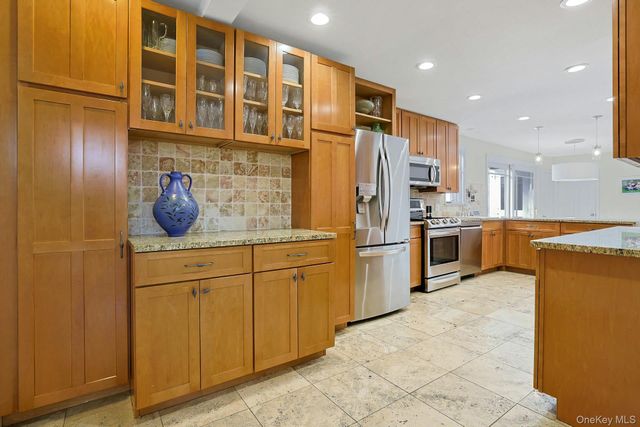 8 Old Roaring Brook Road, Mount Kisco, NY 10549