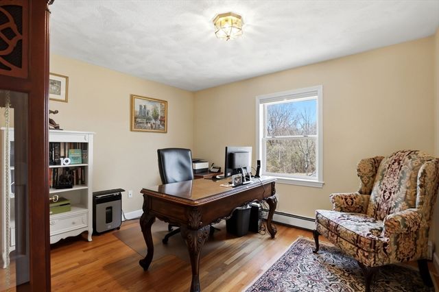 6 Gavin Cir, Stoneham, MA 02180