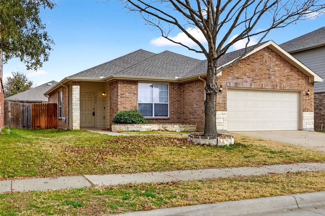 8616 Star Thistle Drive, Fort Worth, TX 76179