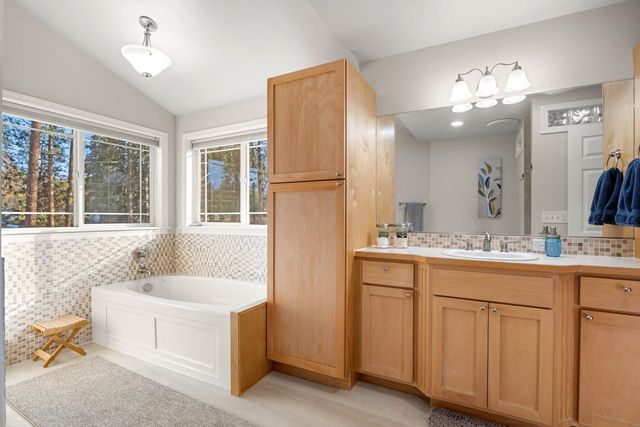 1415 W Borden Rd, Spokane, WA 99224