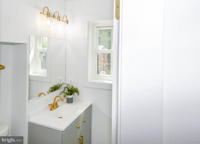 4916 SARGENT RD NE, Washington, DC 20017