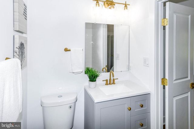 4916 SARGENT RD NE, Washington, DC 20017
