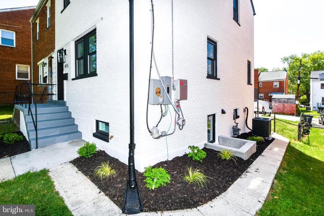 4916 SARGENT RD NE, Washington, DC 20017