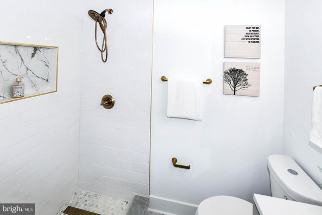 4916 SARGENT RD NE, Washington, DC 20017