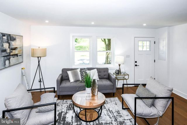 4916 SARGENT RD NE, Washington, DC 20017