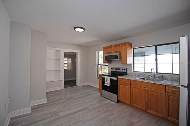 2425 AUBURN STREET S, St Petersburg, FL 33712