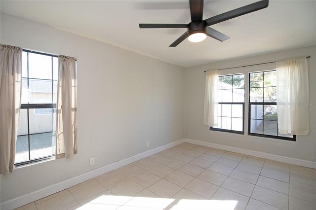 2425 AUBURN STREET S, St Petersburg, FL 33712