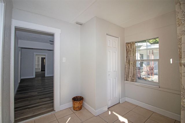 2425 AUBURN STREET S, St Petersburg, FL 33712