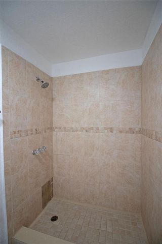 2425 AUBURN STREET S, St Petersburg, FL 33712