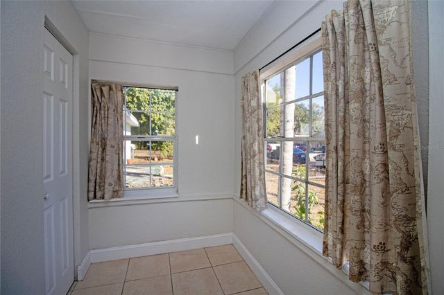 2425 AUBURN STREET S, St Petersburg, FL 33712