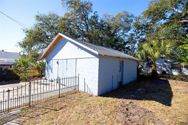 2425 AUBURN STREET S, St Petersburg, FL 33712