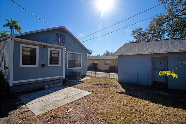 2425 AUBURN STREET S, St Petersburg, FL 33712