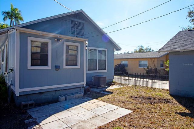 2425 AUBURN STREET S, St Petersburg, FL 33712