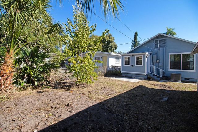 2425 AUBURN STREET S, St Petersburg, FL 33712