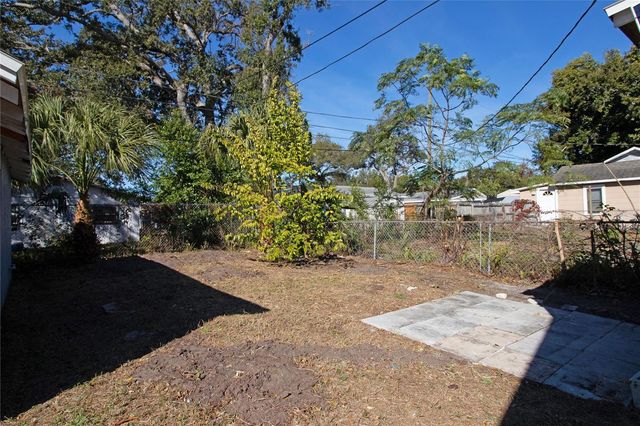 2425 AUBURN STREET S, St Petersburg, FL 33712