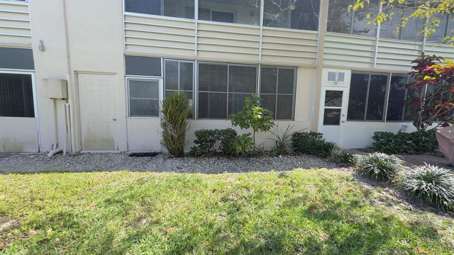 164 Kent J, West Palm Beach, FL 33417