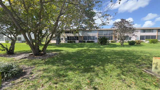 164 Kent J, West Palm Beach, FL 33417