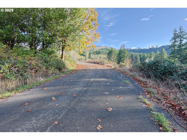 1400 Bartleson, Coos Bay, OR 97420