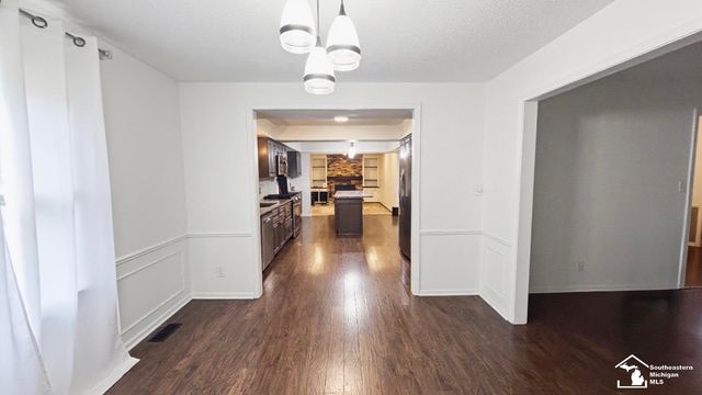 5481 Raven Parkway Street, Monroe Twp, MI 48161