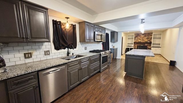 5481 Raven Parkway Street, Monroe Twp, MI 48161