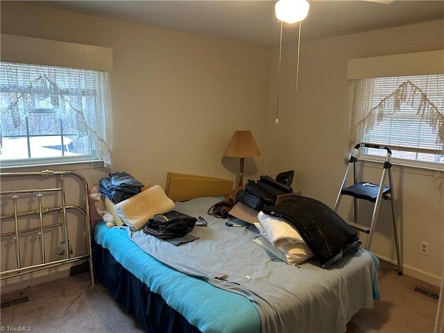 5218 Bear Creek Road, Winston-salem, NC 27106