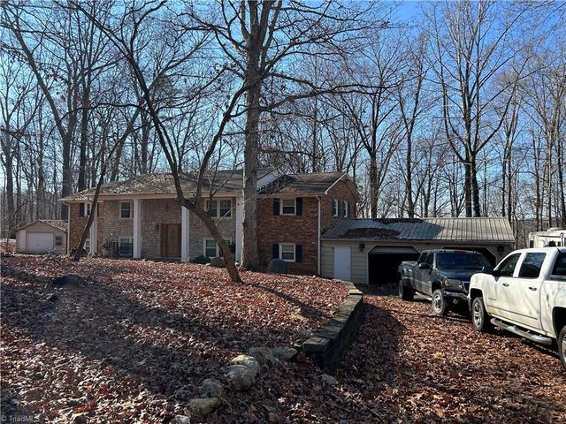 5218 Bear Creek Road, Winston-salem, NC 27106