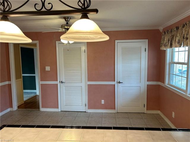 5218 Bear Creek Road, Winston-salem, NC 27106