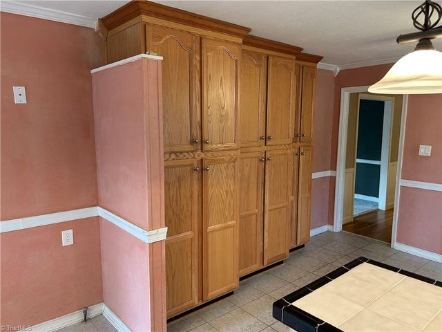 5218 Bear Creek Road, Winston-salem, NC 27106