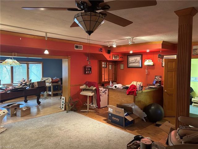 5218 Bear Creek Road, Winston-salem, NC 27106