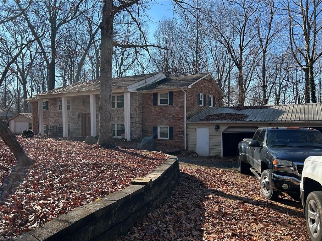 5218 Bear Creek Road, Winston-salem, NC 27106