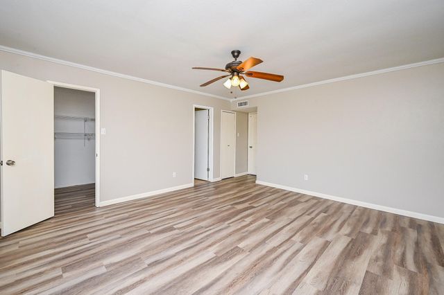 18318 Navajo Trail Drive, Spring, TX 77388