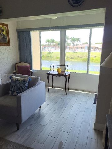 136 Lake Dora Drive 136, West Palm Beach, FL 33411