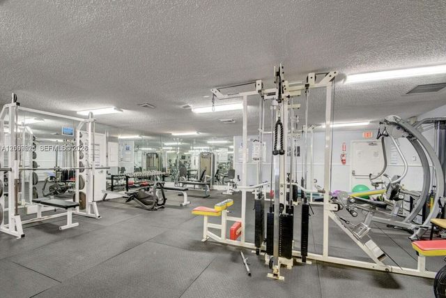 136 Lake Dora Drive 136, West Palm Beach, FL 33411