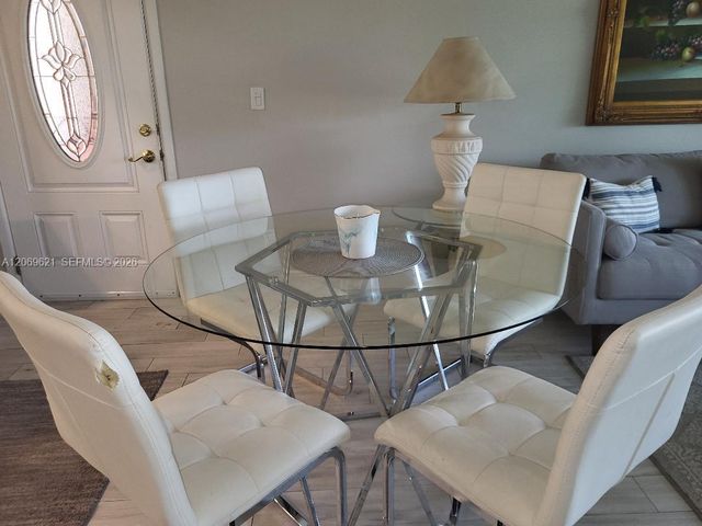 136 Lake Dora Drive 136, West Palm Beach, FL 33411