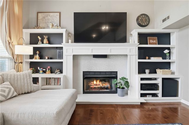 203 NW Freestone, Bentonville, AR 72712