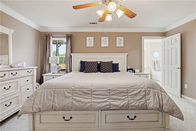 203 NW Freestone, Bentonville, AR 72712